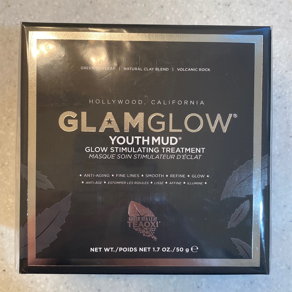 Glam glow youthmud glow stimulating treatment